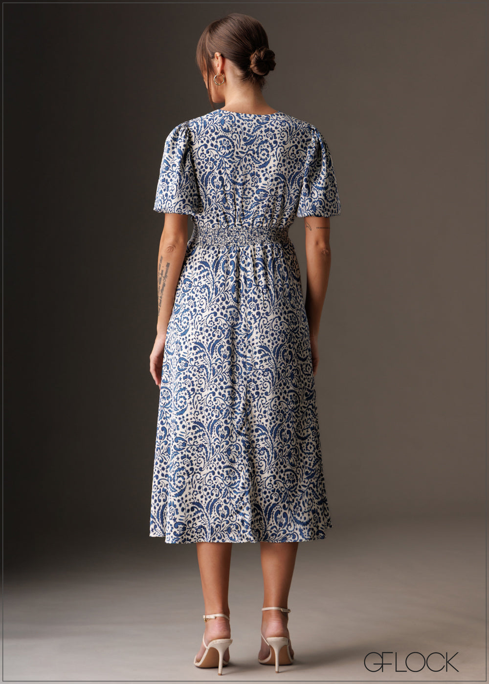 V neck puff sleeve blue printed satin midi dress