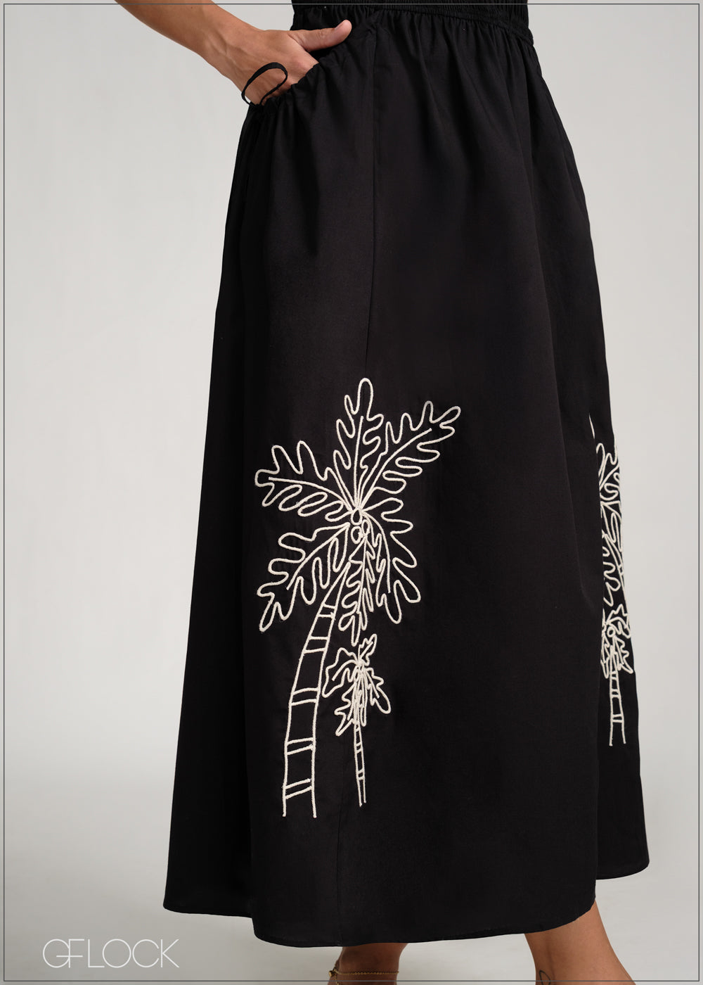 Embroidered Midi Dress - 231225