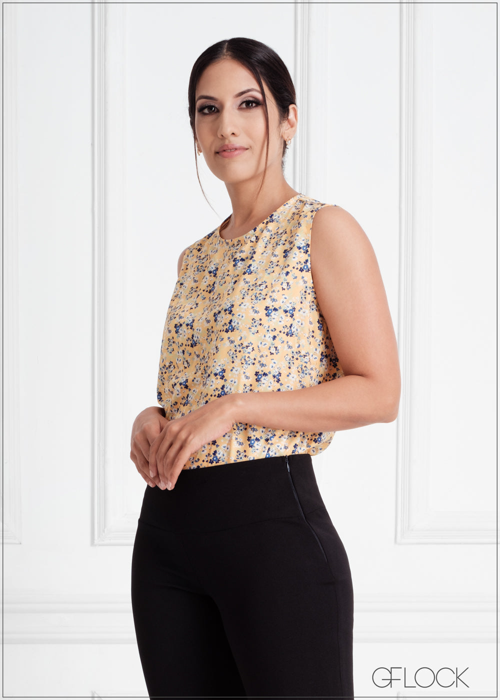 Crew Neck Sleeveless Top - 050523