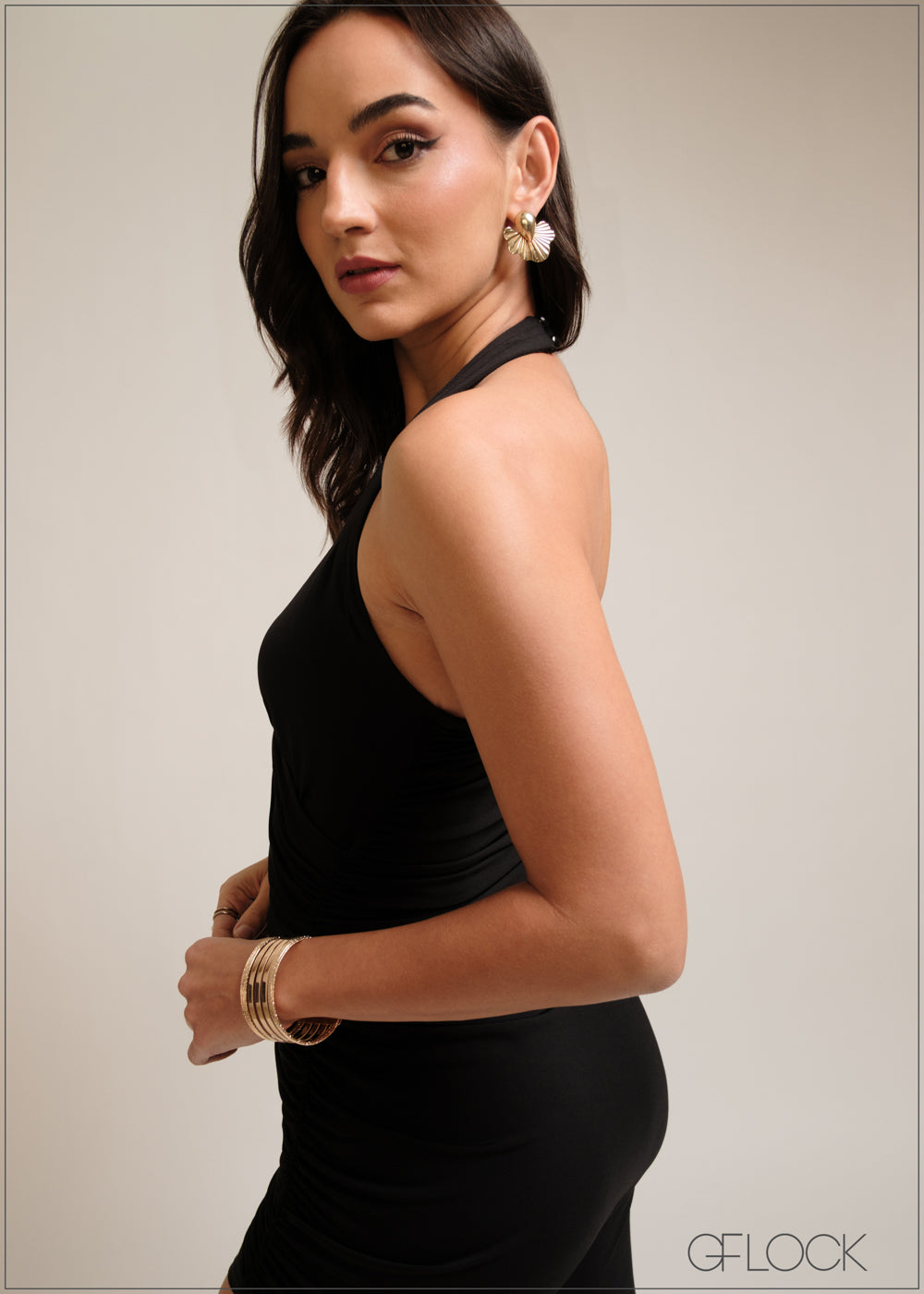 Sweatheart neckline, halter side ruched bodycon midi dress
