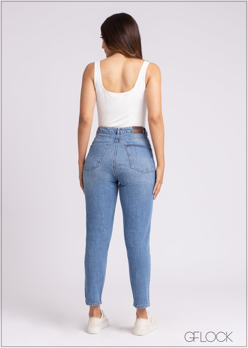 Light Wash Mom Jean - 020423