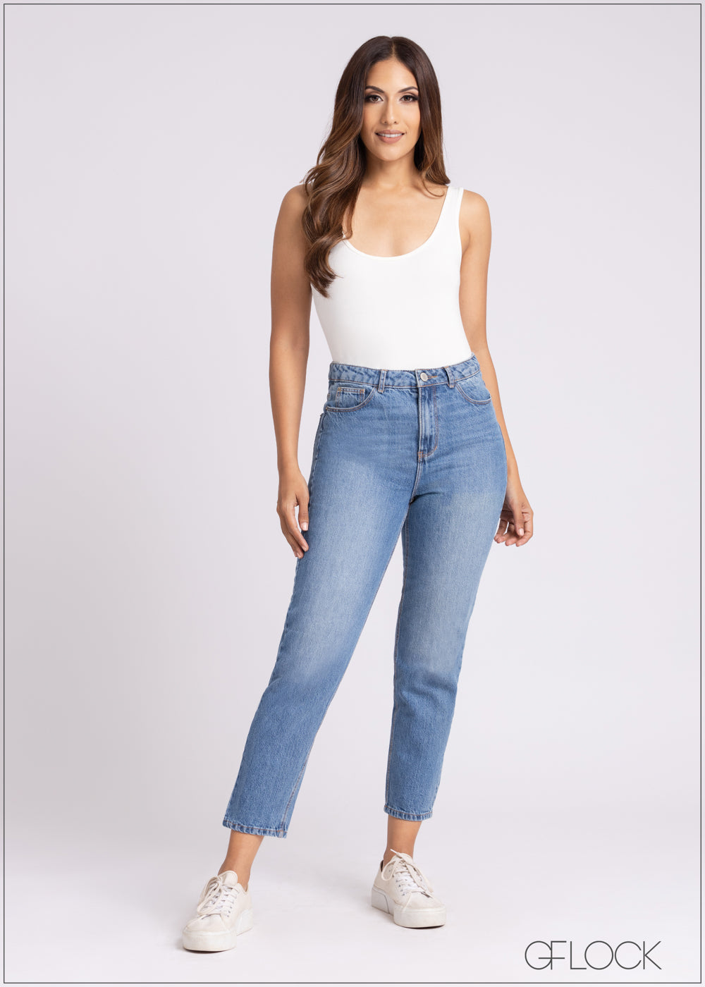 Light Wash Mom Jean - 020423