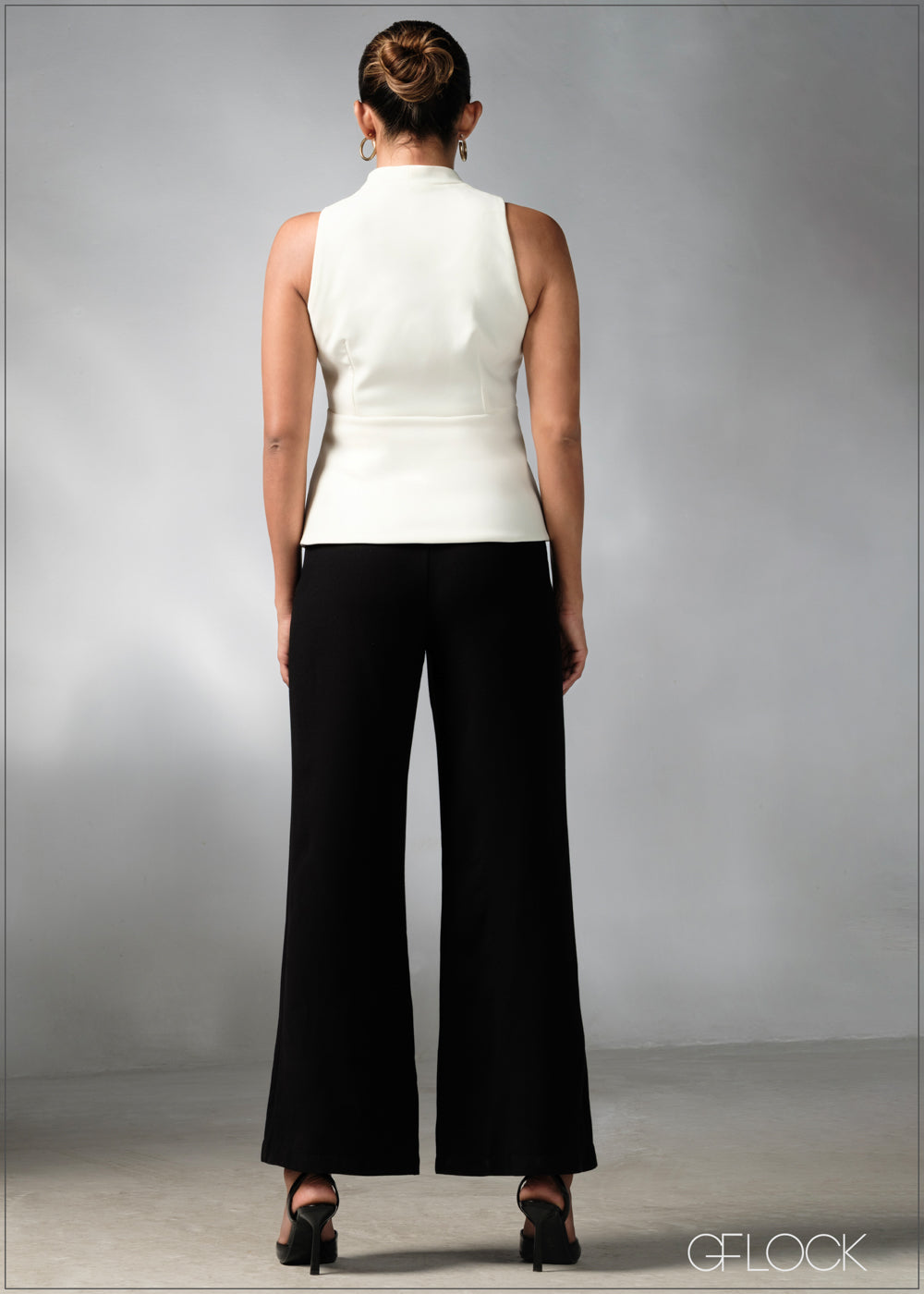 V-Neck Sleeveless Blazer Top - 270625