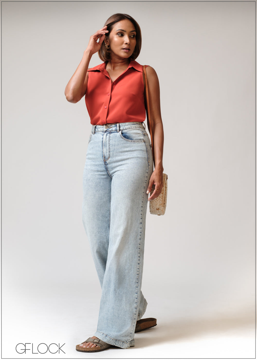 Sleeveless Regular Collar Shirt - 230625