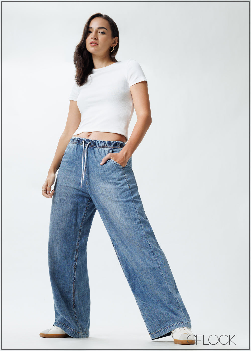 Straight Leg Jean With Elastic Waist - Short Length - 251125D