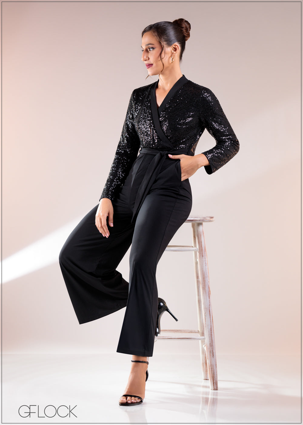 V Neck Detailed Long Sleeve Jumpsuit - 201224