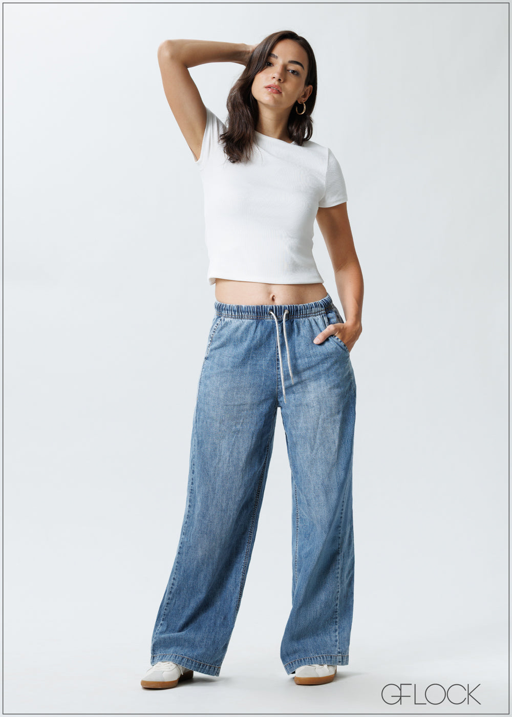 Straight Leg Jean With Elastic Waist - Short Length - 251125D