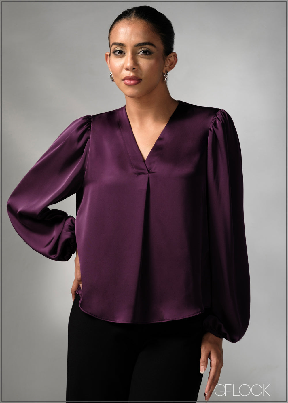 Long Sleeve Detailed V-Neck Top - 270625