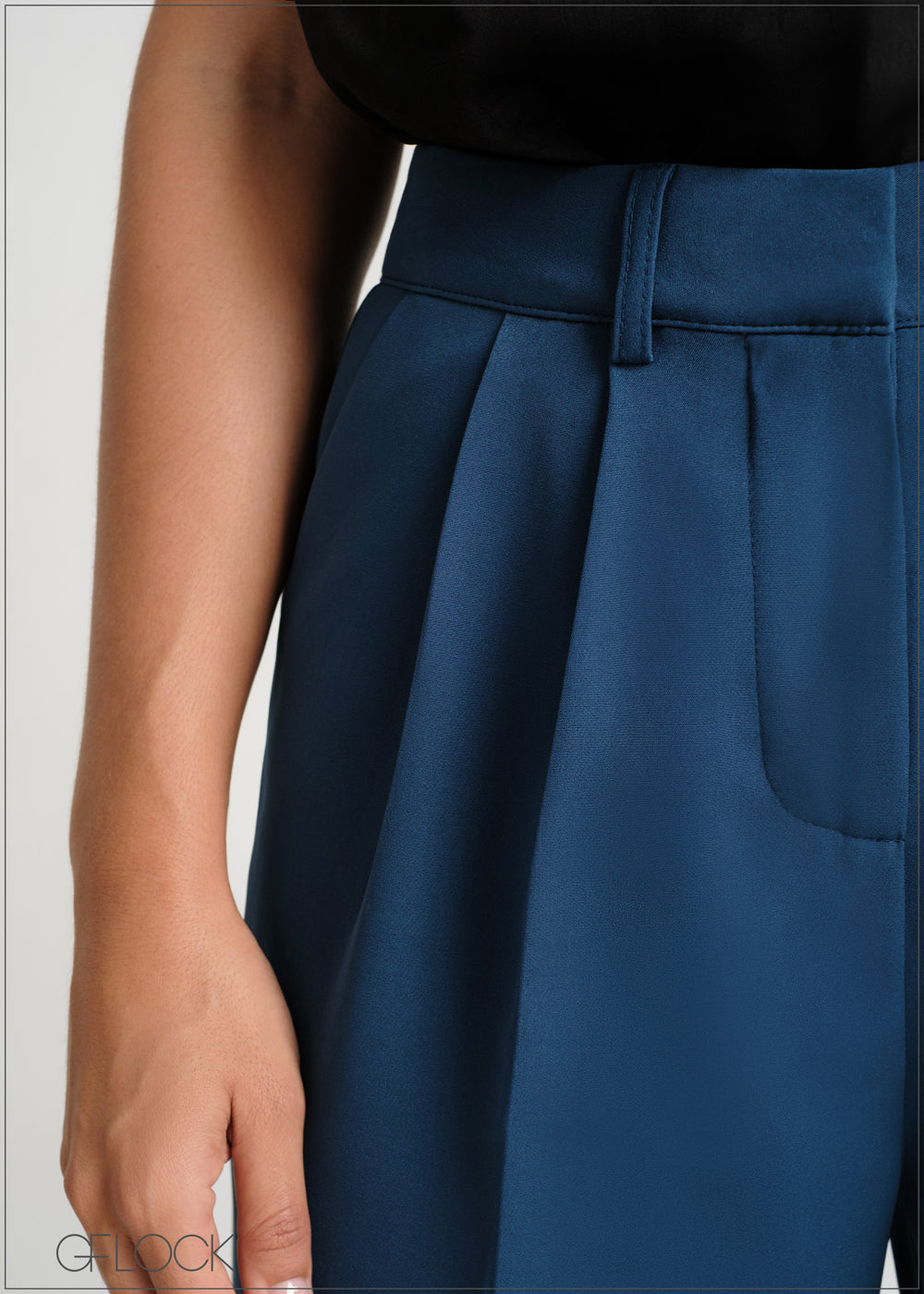 High Waisted Pleated Detail Flared Pant - 300924