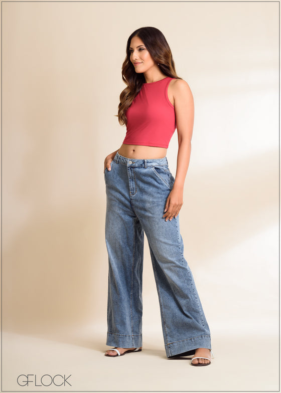 Cutaway Cropped Top - 030423