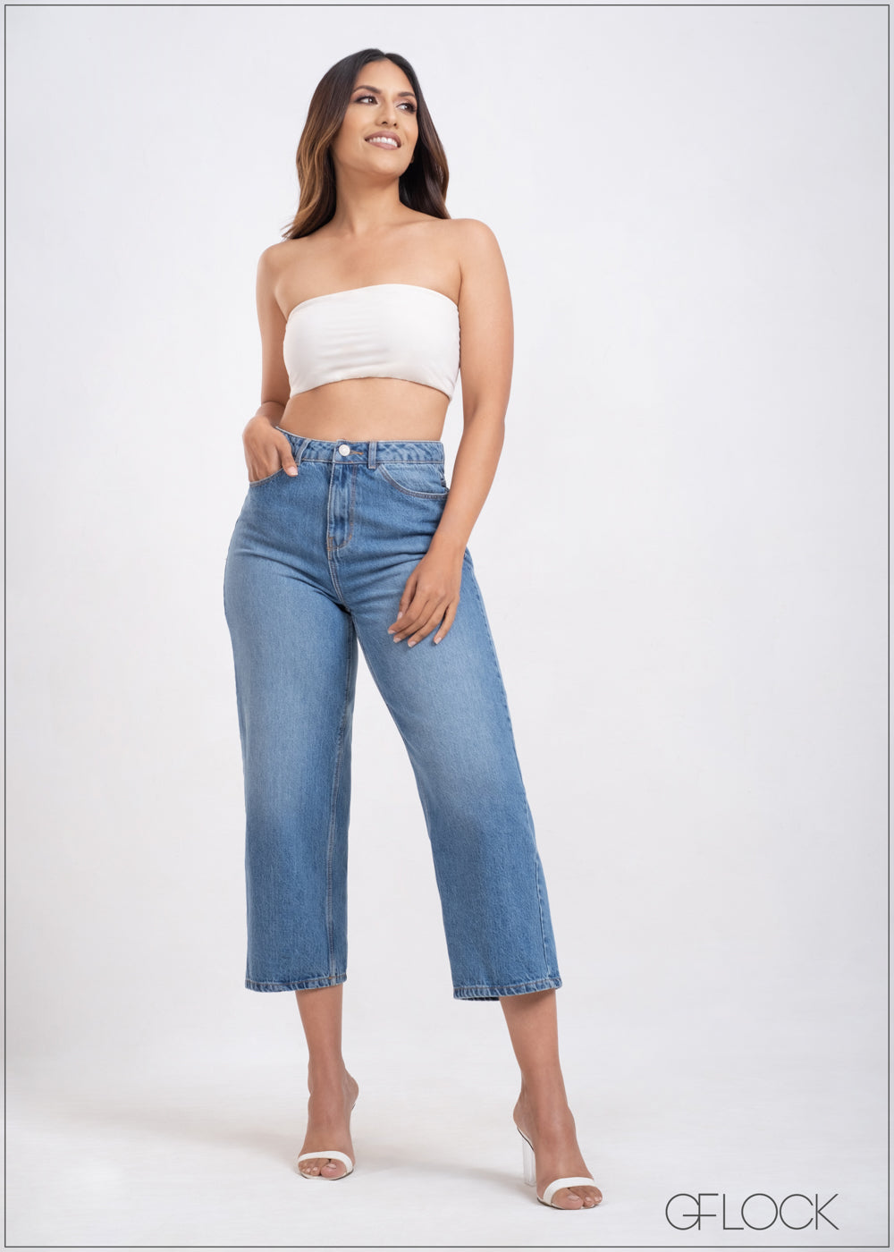 Cropped Straight Leg Jean - 030323